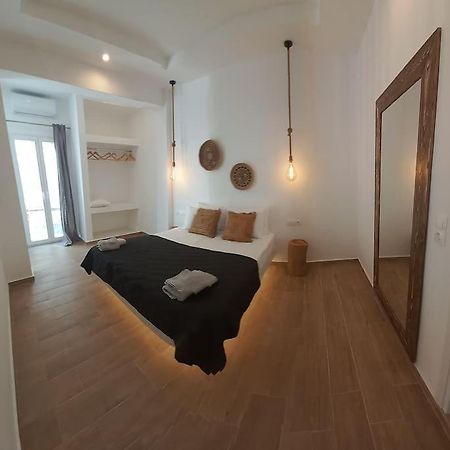 Deja Vu Ευχάριστο Σπίτι Στο Κέντρο Του Νησιού Ίου Apartment Chora  Bagian luar foto